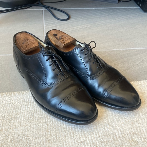 Florsheim Imperial - Cap-toe Oxford Dress Shoe - 9 B - Picture 4 of 7